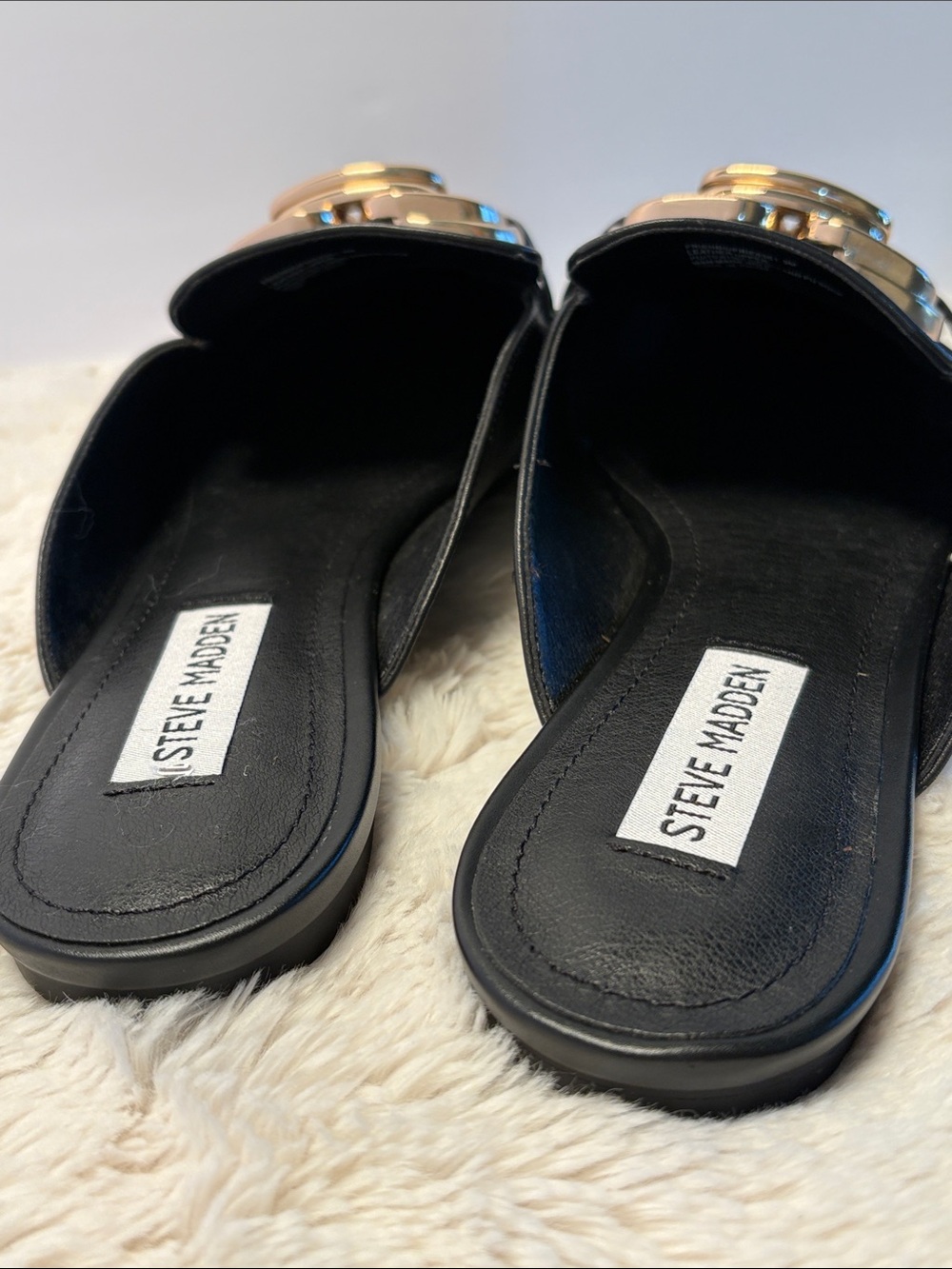 Steve Madden “Friends” Black Pointed Toe Slip-On Mule Gold Chain Detail Sz 9 - Picture 7 of 9